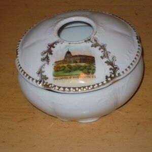 Vanity Dresser Covered Dish Hair Receiver Porcelain Washington DC USA souvenir